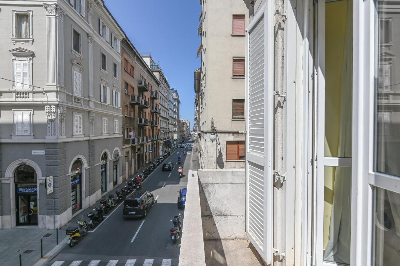 Adria Luxury Residence - Centro Trieste Eksteriør billede