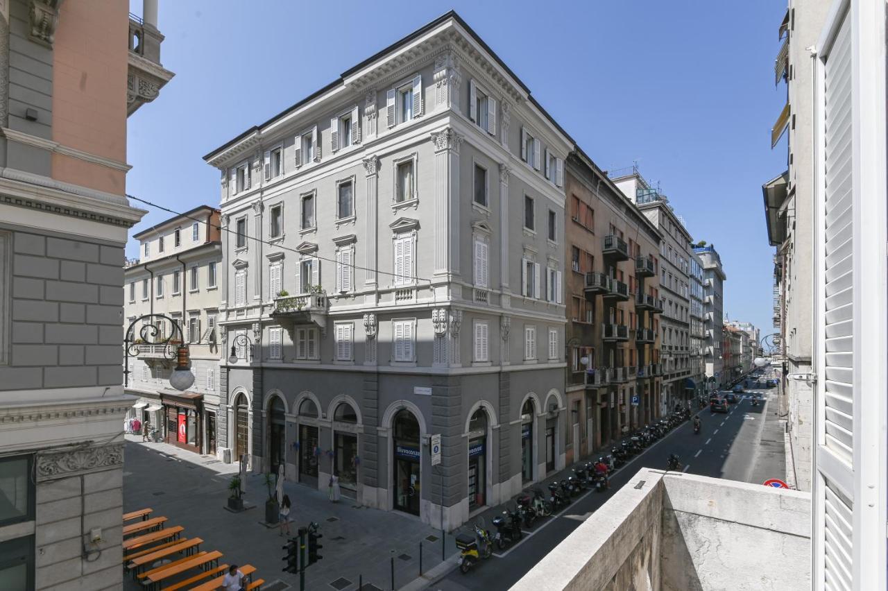 Adria Luxury Residence - Centro Trieste Eksteriør billede